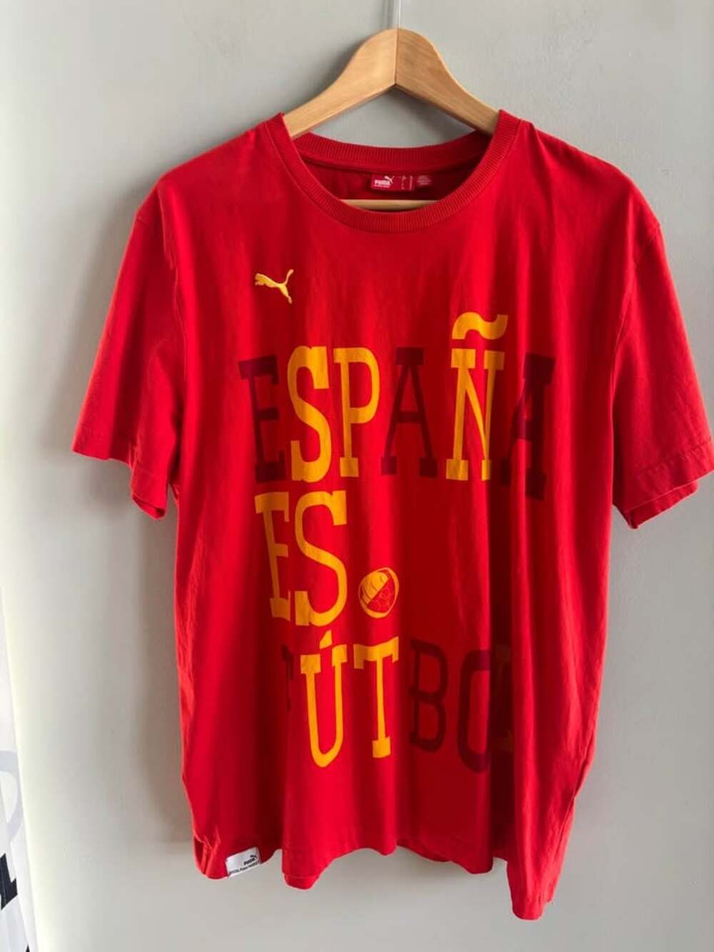 Puma Spain "España es Fútbol" Graphic T-Shirt Red Soccer Tee Mens Size XL